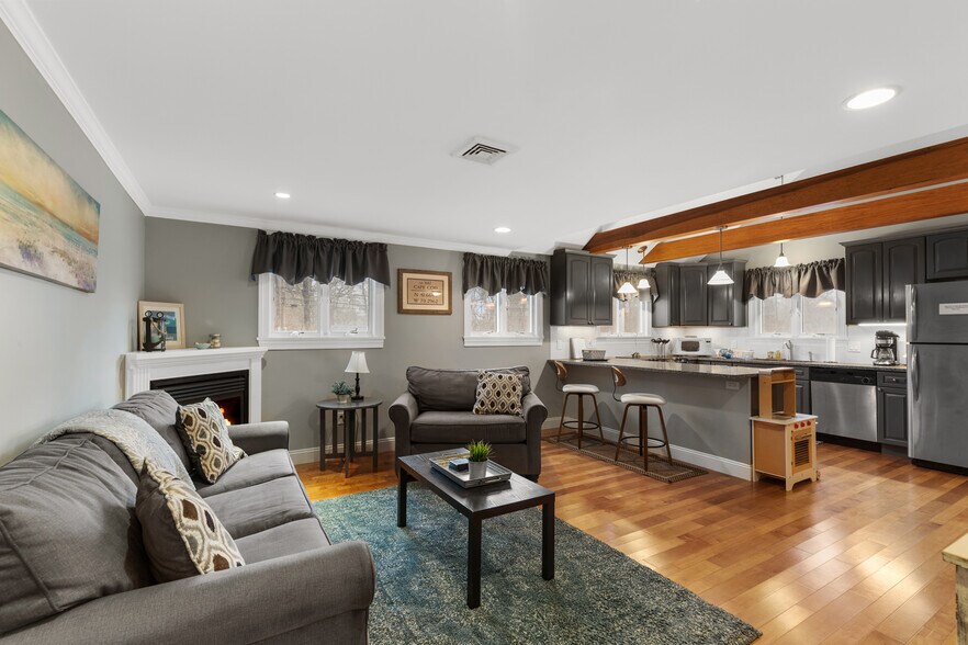 More Photos Of 5030 State Hwy, Eastham Freestanding For Sale