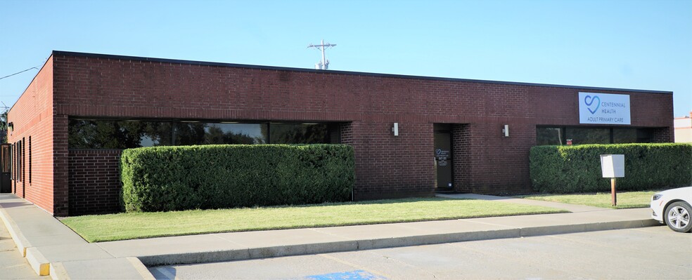 Primary Photo Of 2005 Parkview Dr, El Reno Medical For Lease