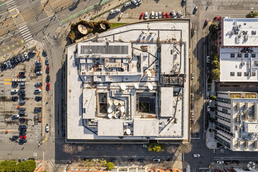 More Photos Of 900 Front St, San Francisco Office For Lease