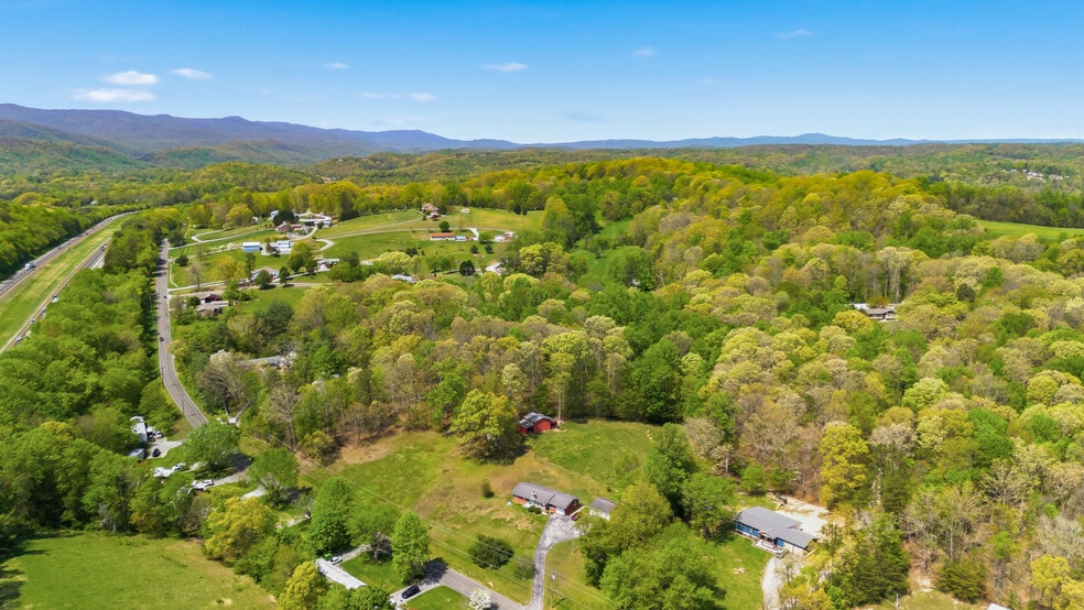 More Photos Of 759 Hillvale Rd, Andersonville Manufactured Housing Mobile Home Park For Sale