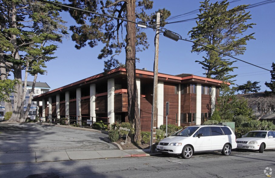 More Photos Of 900 Cass St, Monterey Medical For Sale