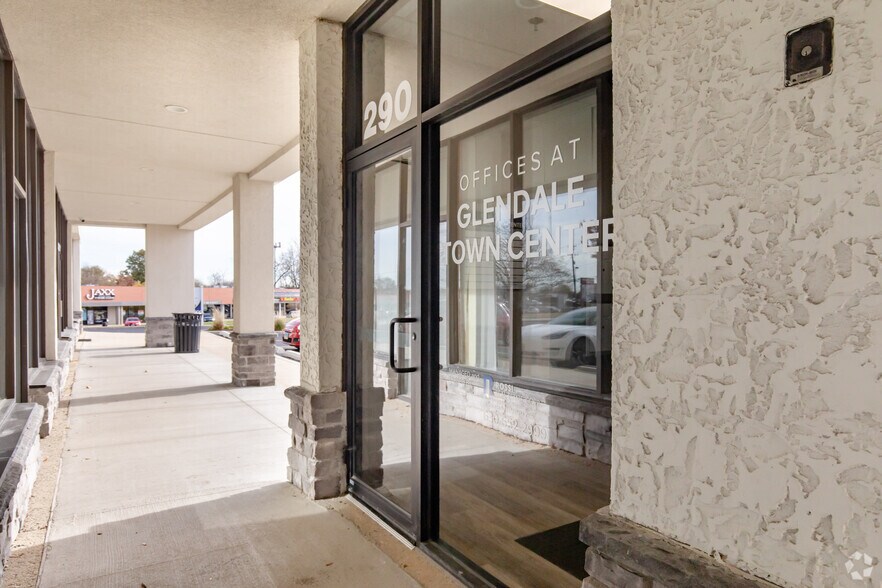 More Photos Of 240-292 Town Center Ln, Glendale Heights Unknown For Lease
