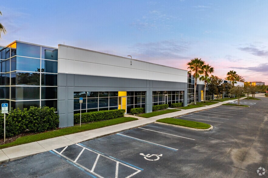 More Photos Of 2501 Discovery Dr, Orlando Unknown For Lease