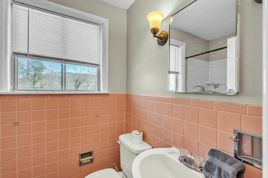 More Photos Of 123-127 Upper Airbase Ln, Briceville Apartments For Sale