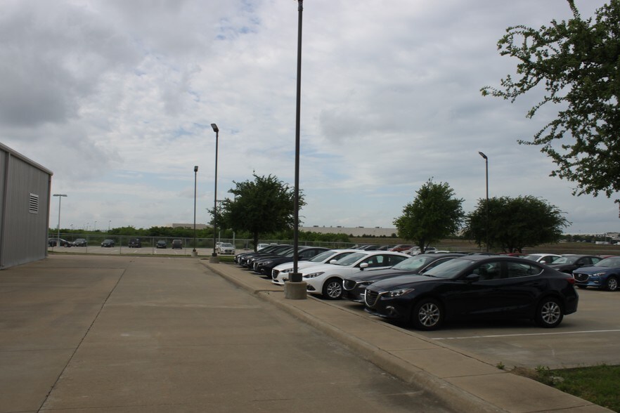 More Photos Of 39490 Lyndon B Johnson Fwy, Dallas Auto Dealership For Lease