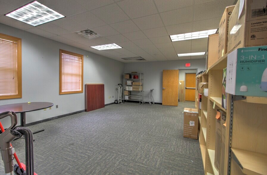 More Photos Of 366 N Portland Way, Galion Medical For Lease