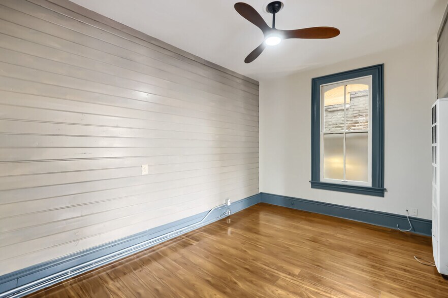 More Photos Of 1114 Washington Ave, Golden Storefront Retail Office For Lease