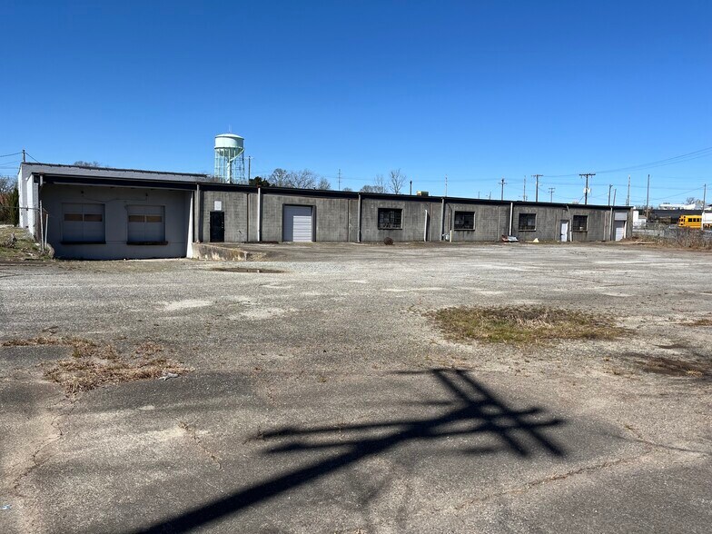 More Photos Of 1218 Ward St, High Point Manufacturing For Lease