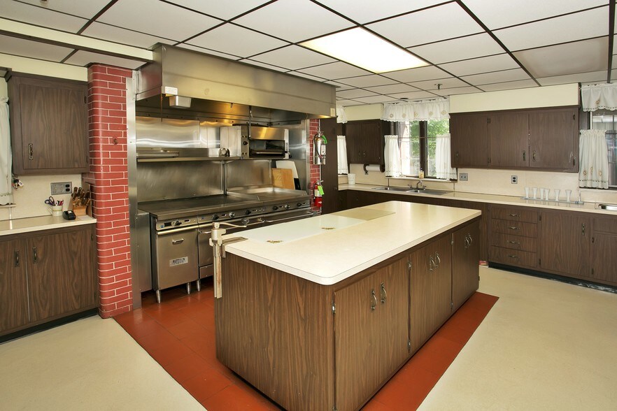 More Photos Of 150 Sister Servants Ln, Sloatsburg Lodge Meeting Hall For Sale