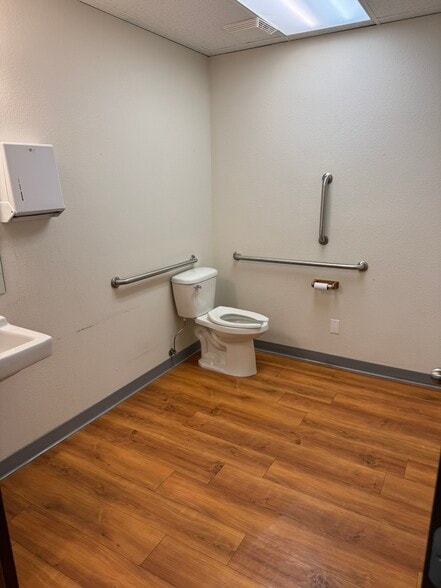 More Photos Of 5390 N Academy Blvd, Colorado Springs Office For Lease