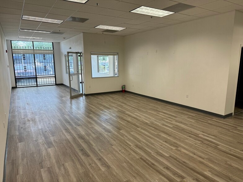 More Photos Of 12989 Bellaire Blvd, Houston Storefront For Sale