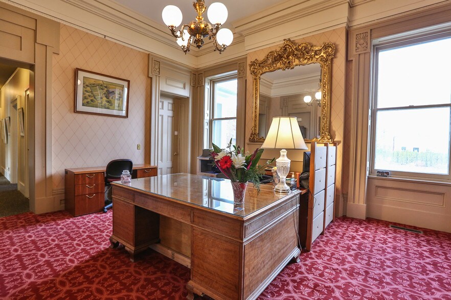 More Photos Of 129-133 S Fitzhugh St, Rochester Office Residential For Lease