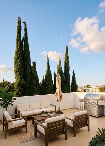More Photos Of 19100 Victory Blvd, Tarzana Apartments For Lease