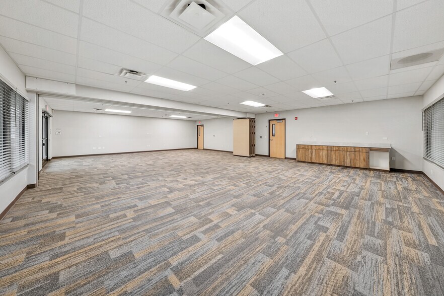More Photos Of 2166 NW Vine St, Grants Pass Medical For Sale