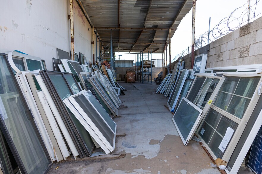 More Photos Of 1302 W Lincoln St, Phoenix Warehouse For Sale