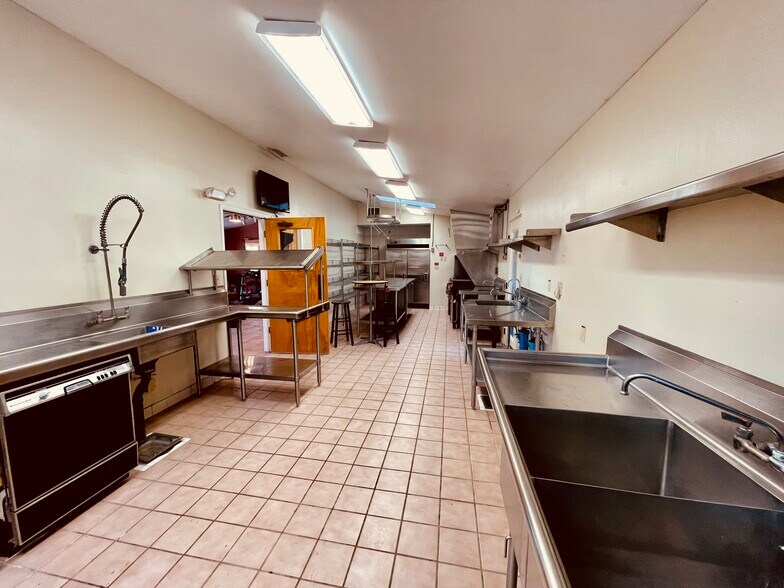 More Photos Of 28555 N Feather Mountain Rd, Paulden Lodge Meeting Hall For Sale