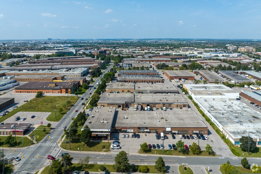 More Photos Of 350-364 Supertest Rd, Toronto Warehouse For Lease