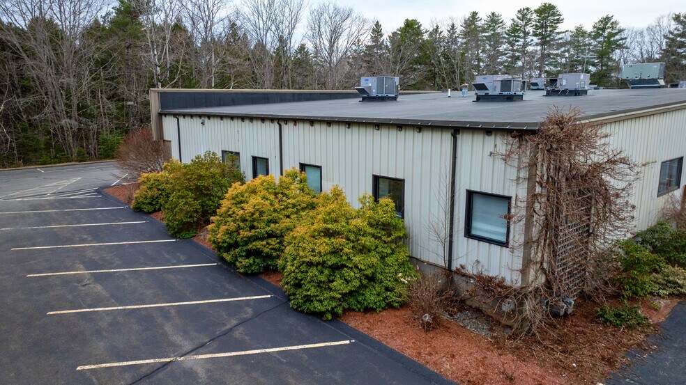 More Photos Of 4 Industrial Pky, Brunswick Manufacturing For Lease