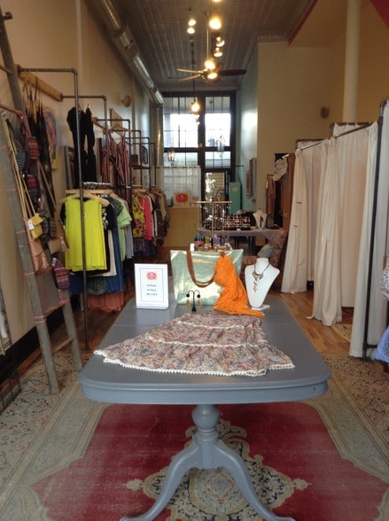 More Photos Of 1581-1593 Selby Ave, Saint Paul Storefront Retail Office For Lease
