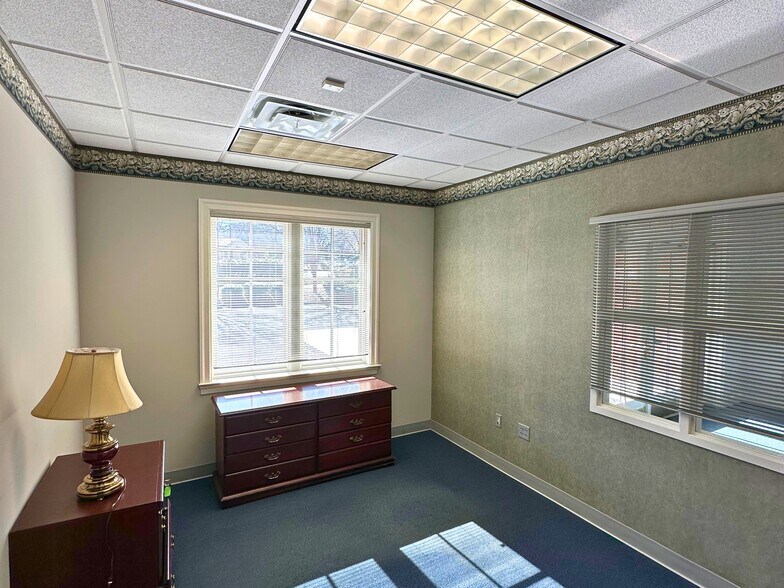 More Photos Of 275 Professional Ct, Riverdale Medical For Sale