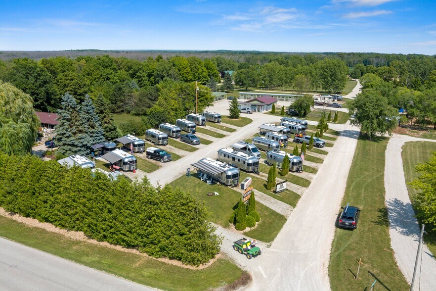 More Photos Of 3145 Stevenson Pier Cir, Sturgeon Bay Hotel For Sale