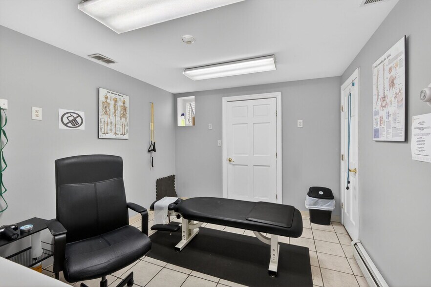 More Photos Of 449-451 W Linden St, Allentown Office For Sale
