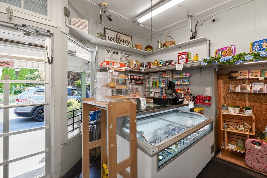 More Photos Of 56 Emerson St, Kingston Convenience Store For Sale