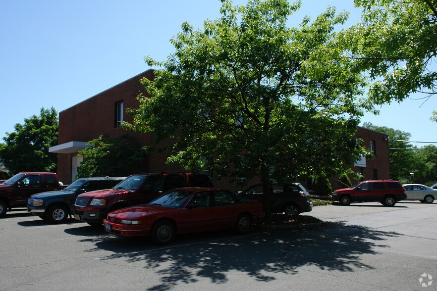 More Photos Of 43 Emery Ave, Flemington Medical For Lease