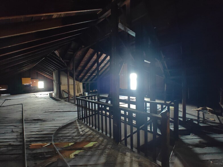 More Photos Of 2020 N Main St, Jacksonville Specialty For Sale