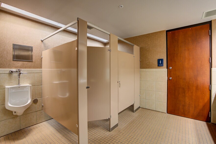 More Photos Of 9240 Explorer Dr, Colorado Springs Office For Lease