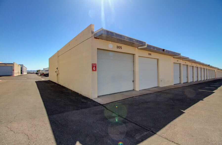 More Photos Of 686 Wells Rd, Boulder City Warehouse For Sale