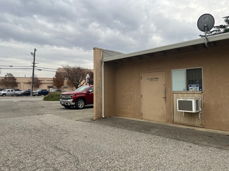 More Photos Of 1182-1200 Market St, Yuba City Warehouse For Lease