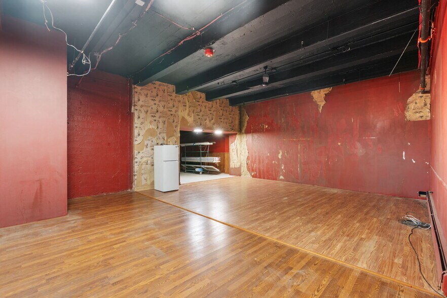 More Photos Of 2 Minthorne St, Staten Island Restaurant For Lease