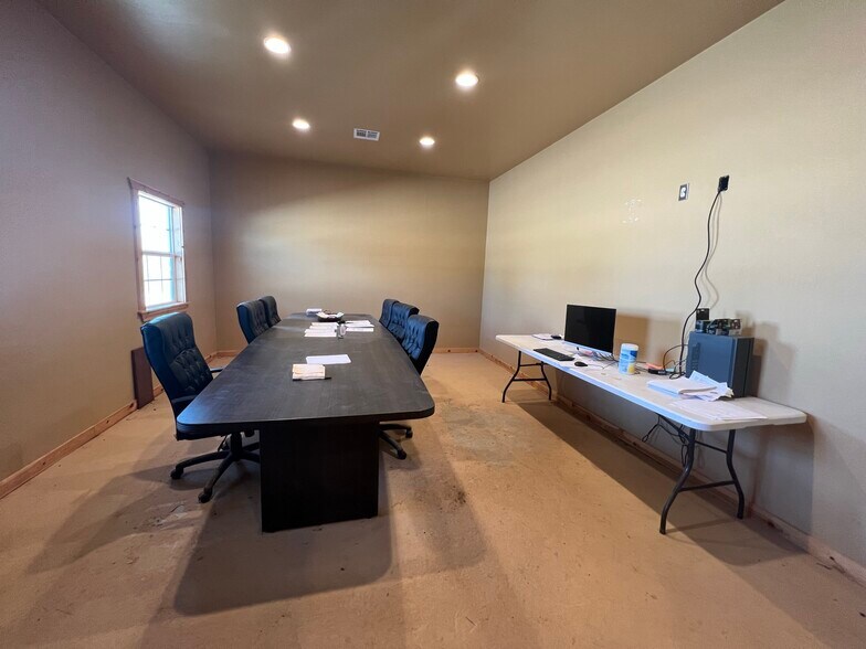 More Photos Of 13616 N 2920 Rd, Dover Warehouse For Sale