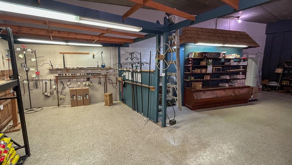 More Photos Of 407 2nd Ave NW, Rochester Light Distribution For Lease