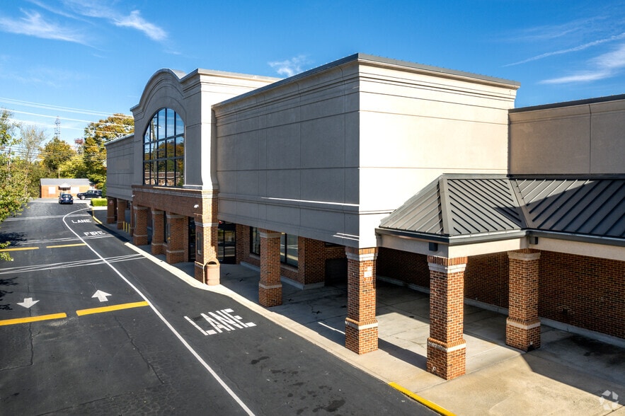 More Photos Of 2910-2918 Mount Holly Huntersville Rd, Charlotte Unknown For Lease