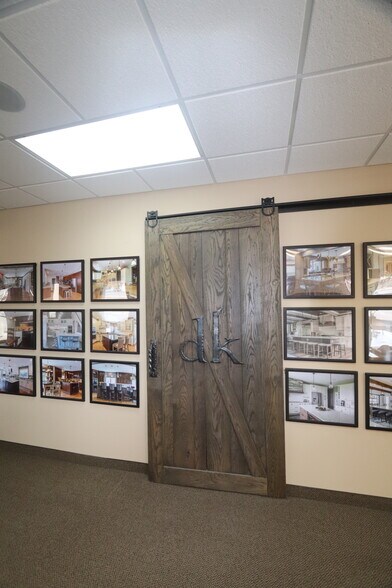 More Photos Of 5841 Whitmore Lake Rd, Brighton Office For Lease