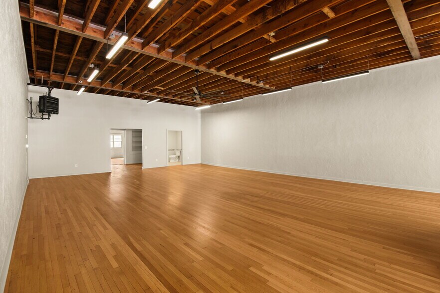 More Photos Of 713 W King St, Boone Storefront For Sale