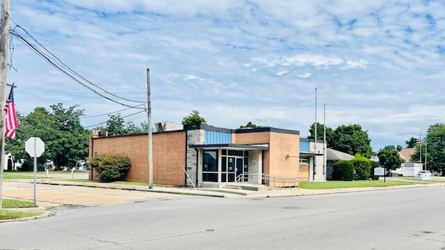 Primary Photo Of 202 S Kingshighway St, Sikeston Office For Sale