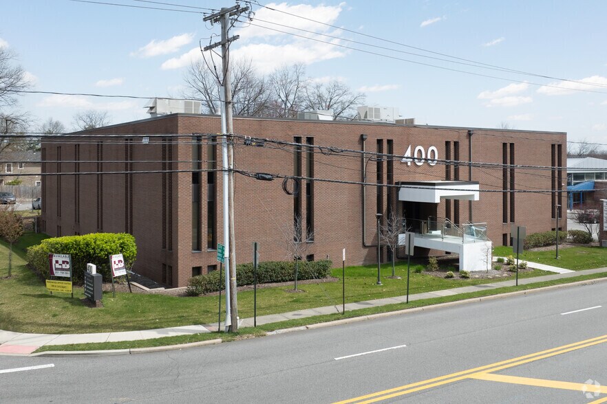 Primary Photo Of 400 Old Hook Rd, Westwood Medical For Lease