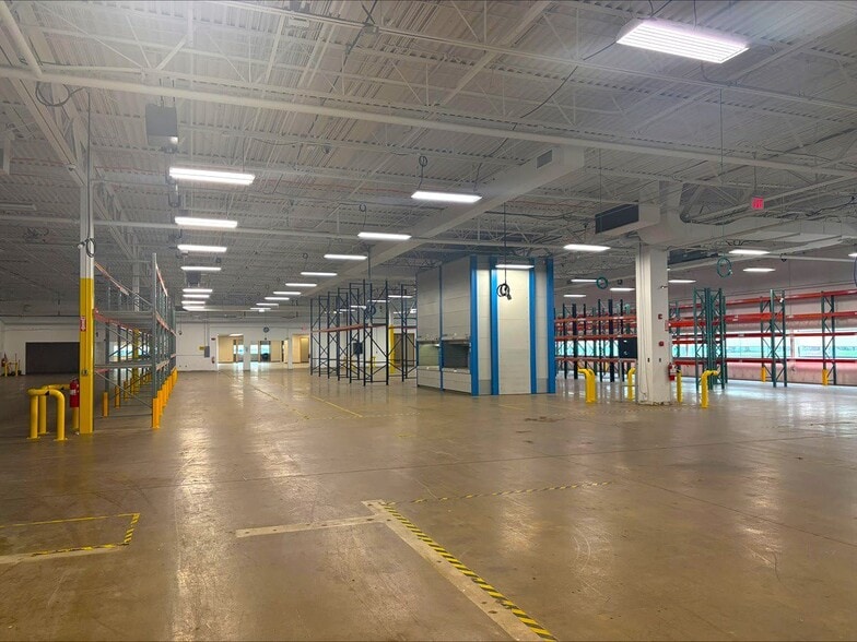 More Photos Of 2998 Waterview Dr, Rochester Hills Research And Development For Sale