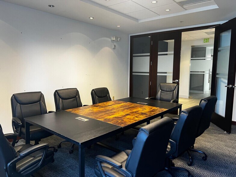 More Photos Of 1000 brickell Ave, Miami Office For Lease