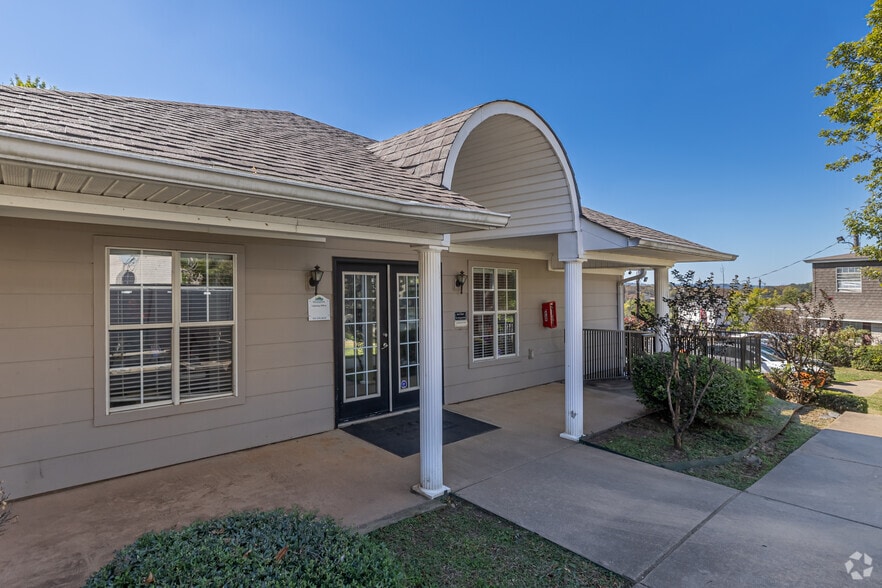 Primary Photo Of 1707 Arrowhead Rd, North Little Rock Apartments For Sale
