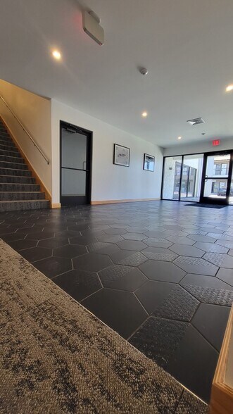 More Photos Of 5030 Paradise Rd, Las Vegas Unknown For Lease