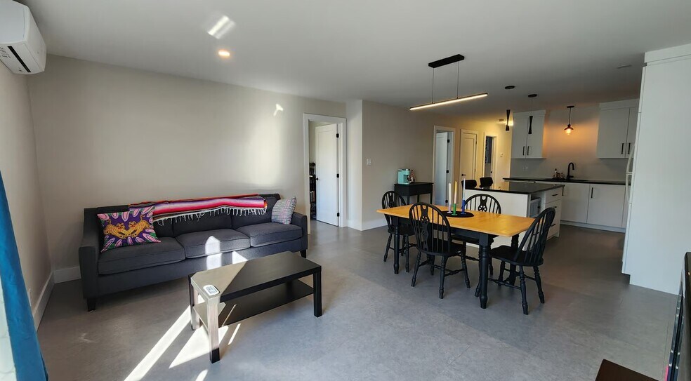 More Photos Of 715 Rue De La Bruère, Sherbrooke Apartments For Sale