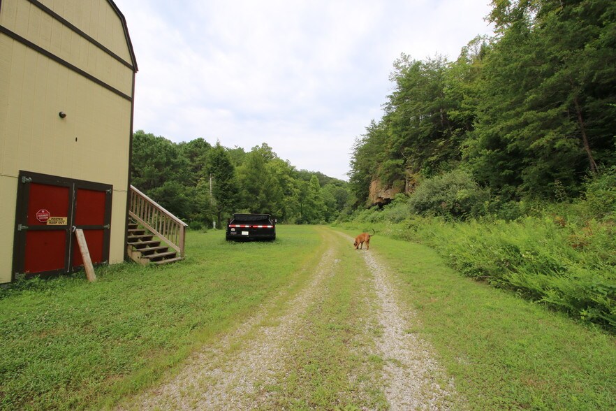 More Photos Of 11251 Highway 90, Parkers Lake Hotel For Sale