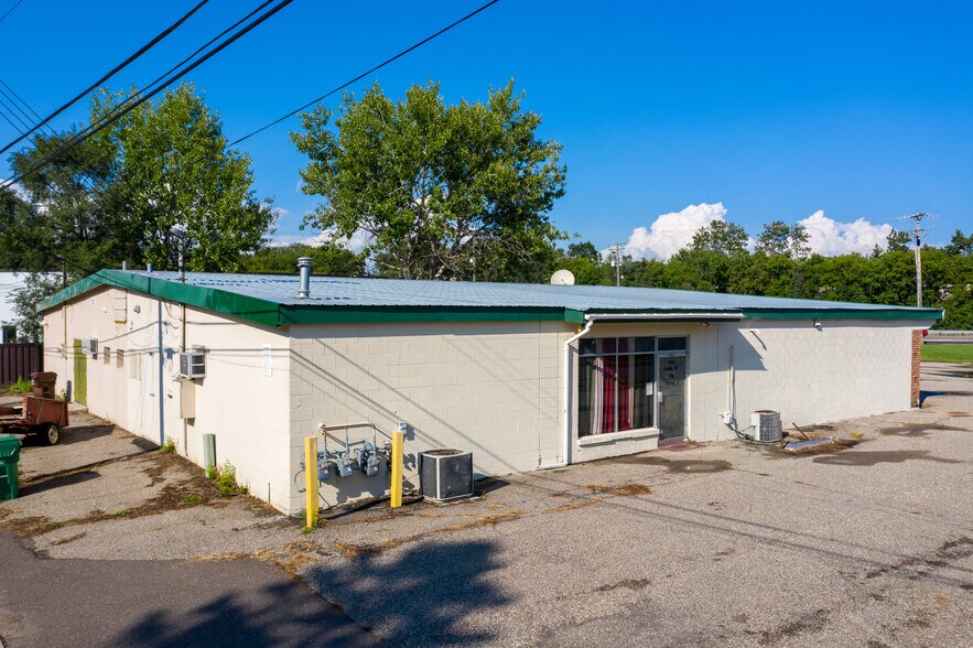 More Photos Of 4801 N Welcome Ave, Minneapolis Freestanding For Sale