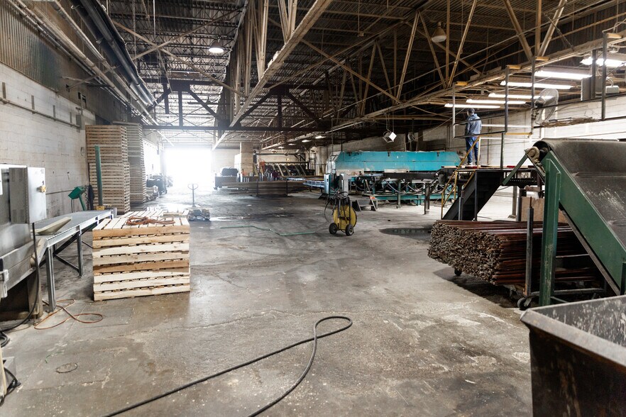 More Photos Of 5433 Perkins Rd, Bedford Heights Warehouse For Lease