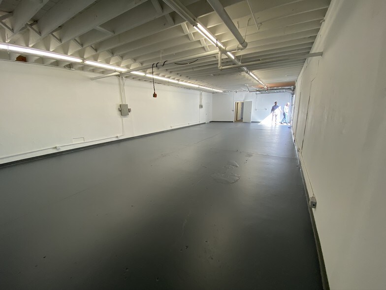 More Photos Of 936-938 S Amphlett Blvd, San Mateo Warehouse For Lease