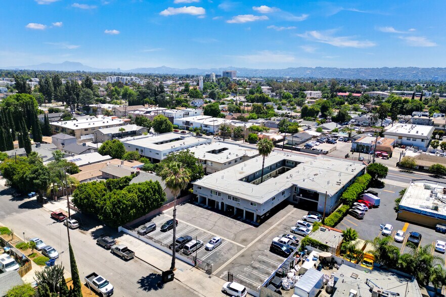 More Photos Of 14849 Vanowen St, Van Nuys Apartments For Sale